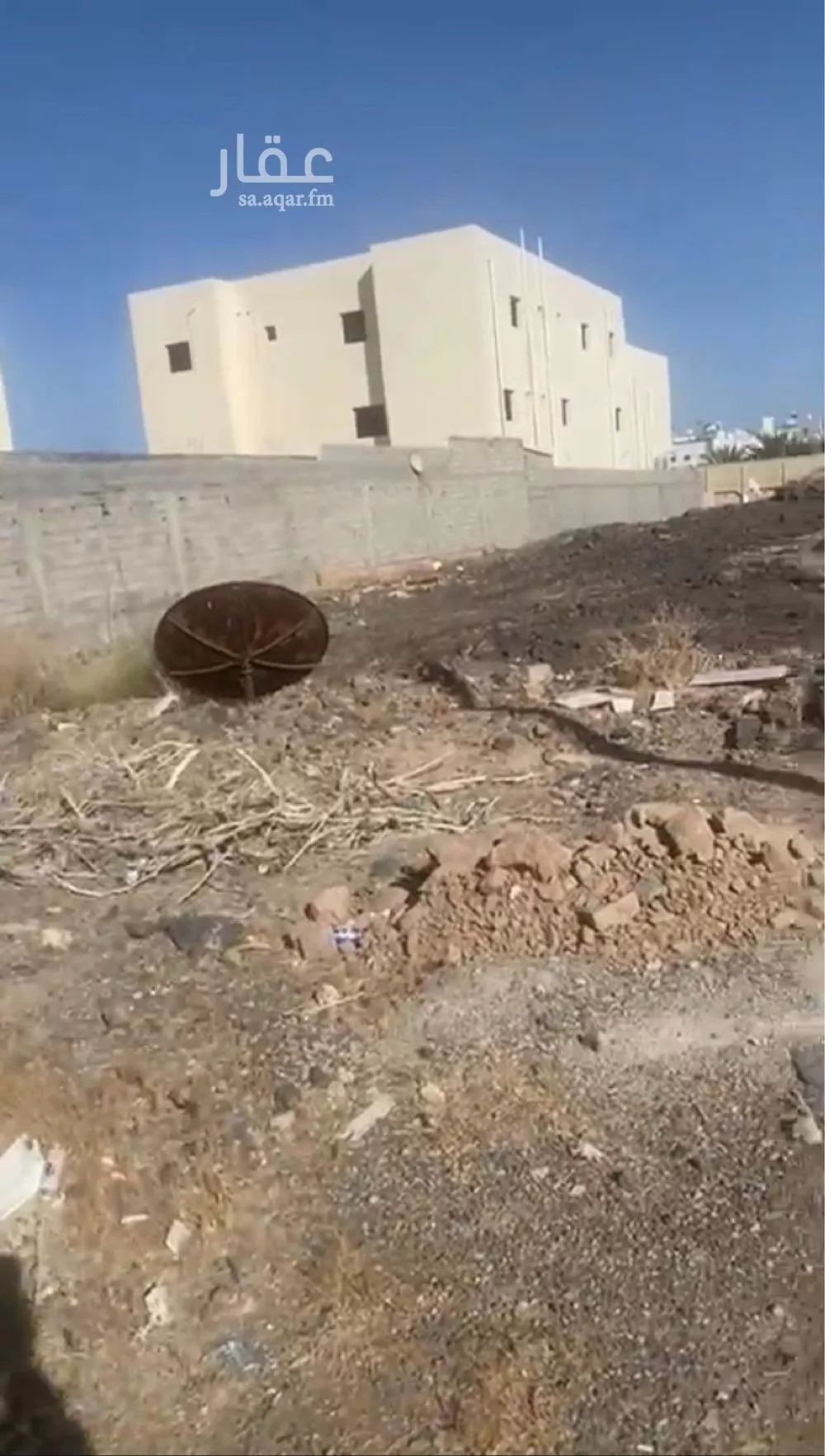 أرض 800 م² في نبلاء 4