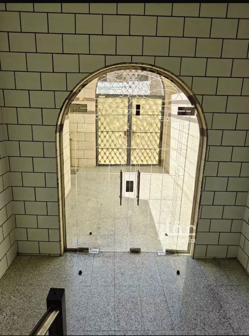 عمارة 520 م² في النزهة 2