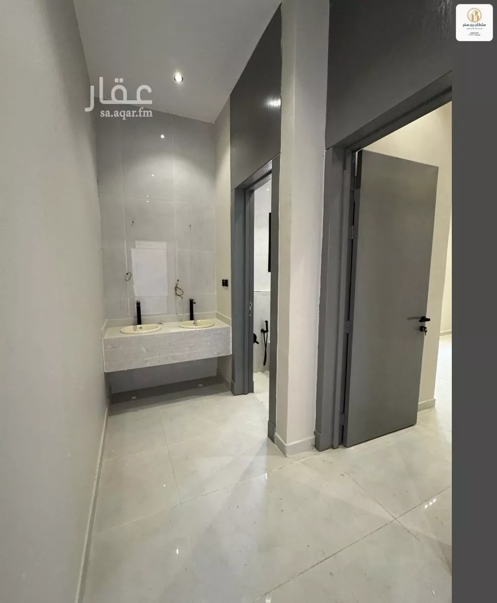 5 bedroom floor in Ash Sharq 3