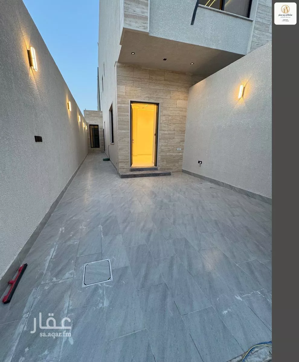 فيلا 15 غرف في الشرق 1