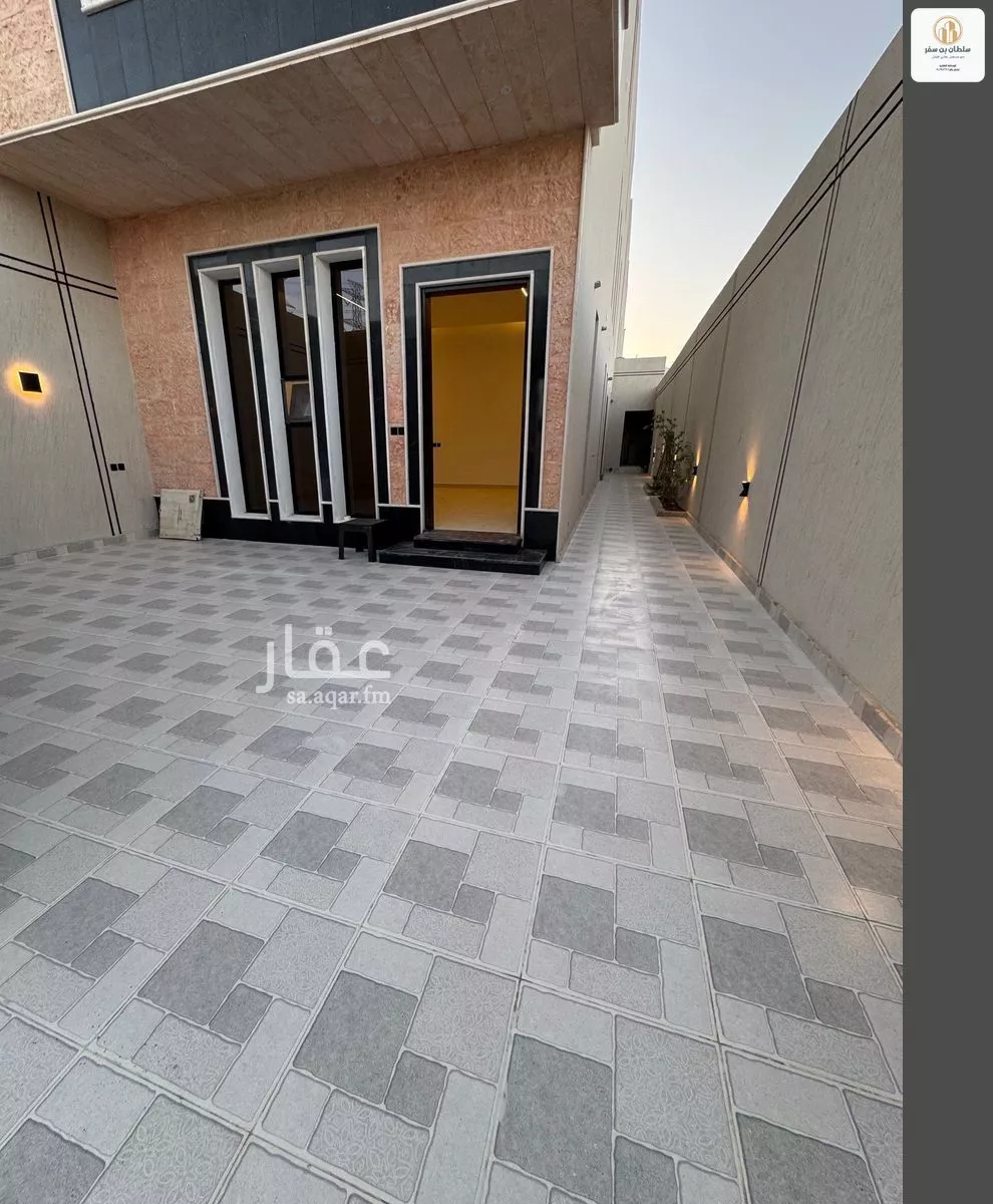 فيلا 15 غرف في الشرق 1