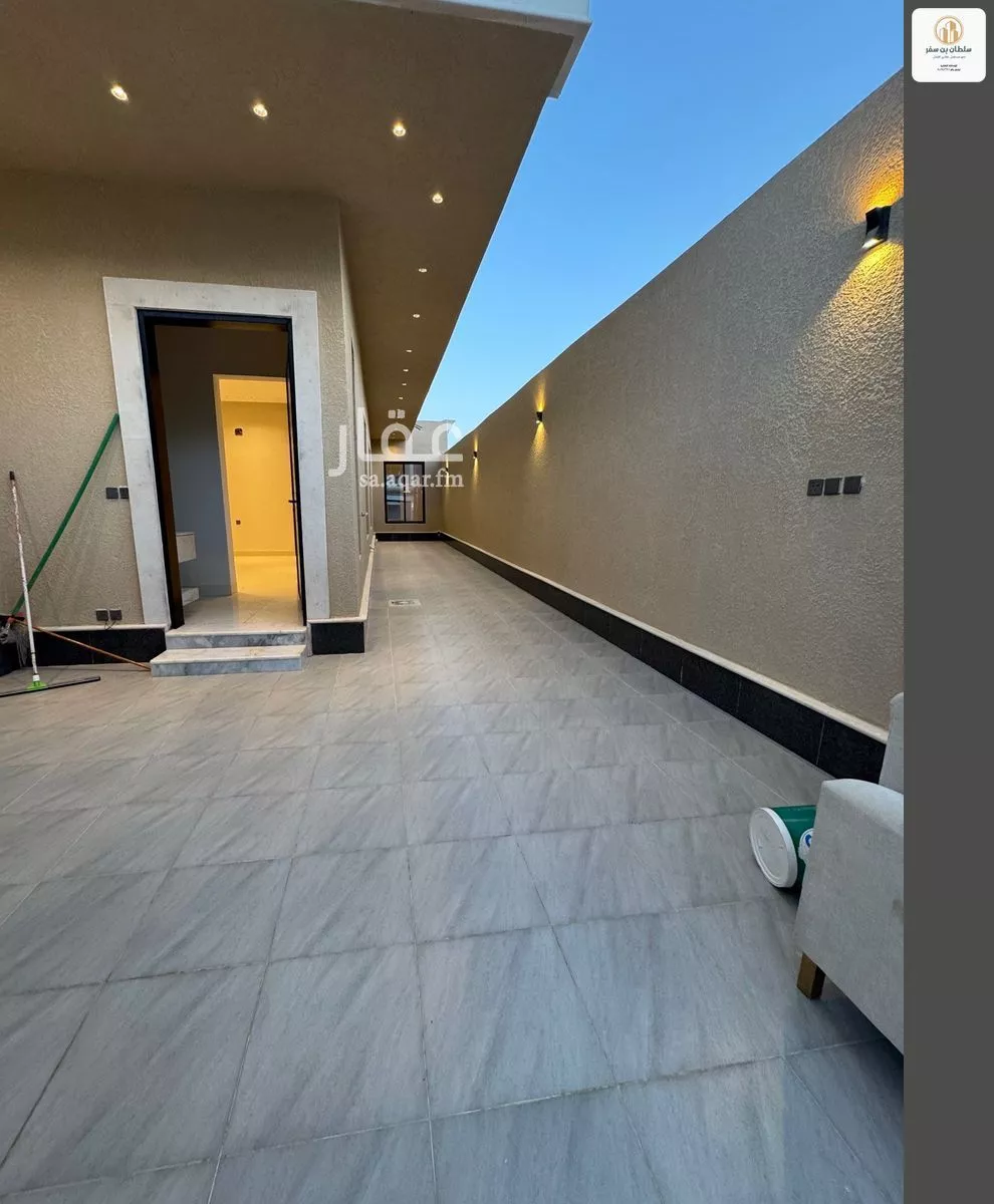 9 bedroom villa in Al Janadriyah 1