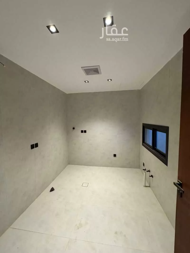 6 bedroom apartment in Al Janadriyah, Riyadh 7
