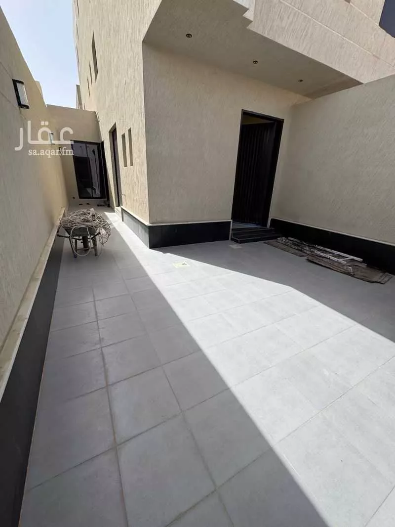 دور 7 غرف في الشرق 1