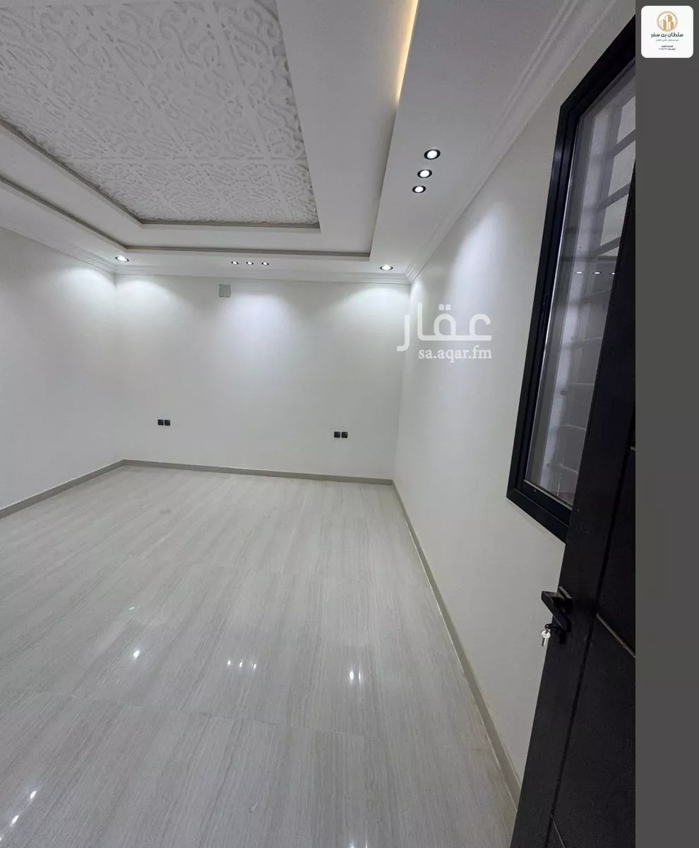 5 bedroom floor in Al Janadriyah 3