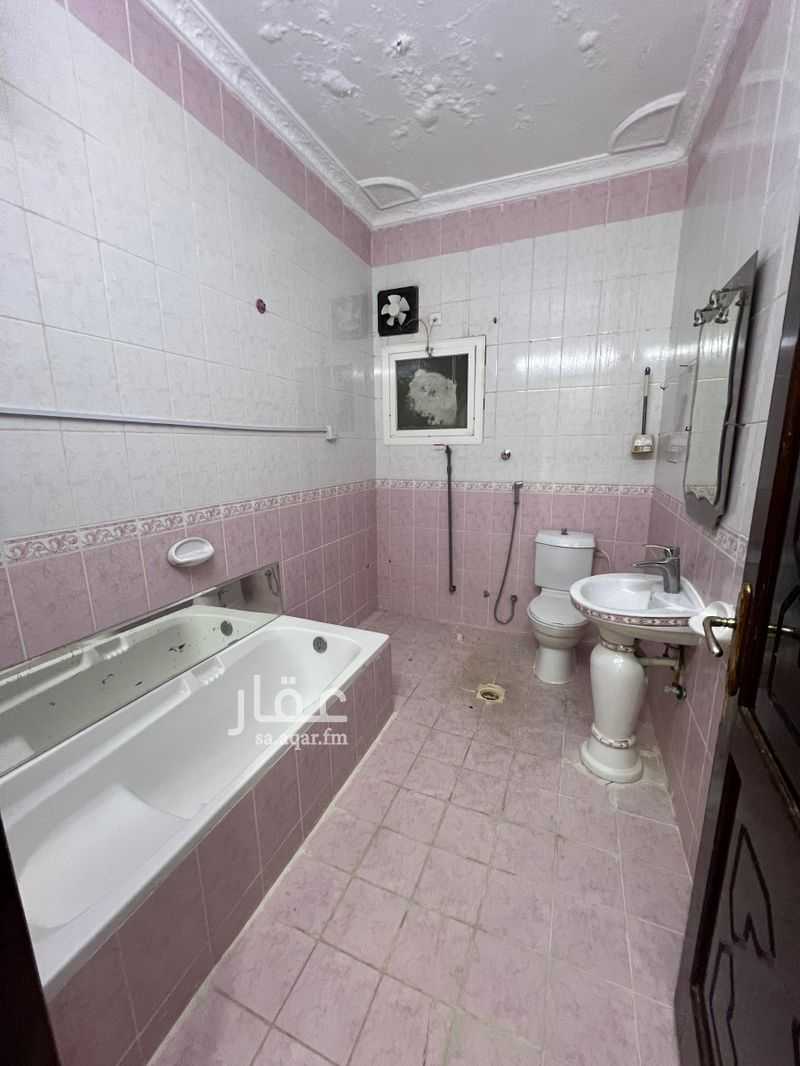 5 bedroom apartment in Al Areedh, Madinah 9