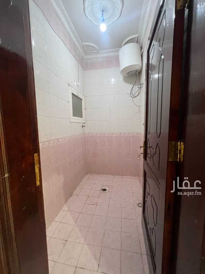 5 bedroom apartment in Al Areedh, Madinah 7