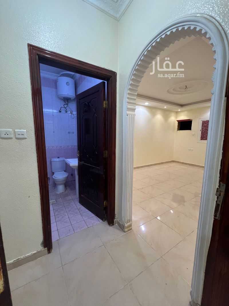 5 bedroom apartment in Al Areedh, Madinah 11