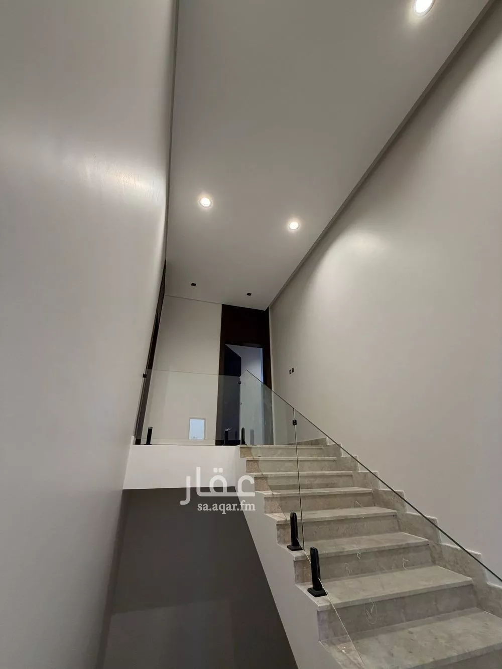 شقة 4 غرف في الزمرد 4