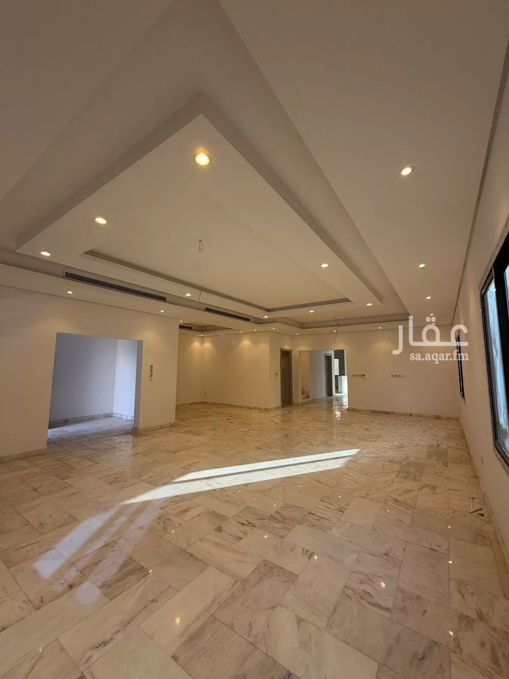 فيلا 5 غرف في الزمرد 5