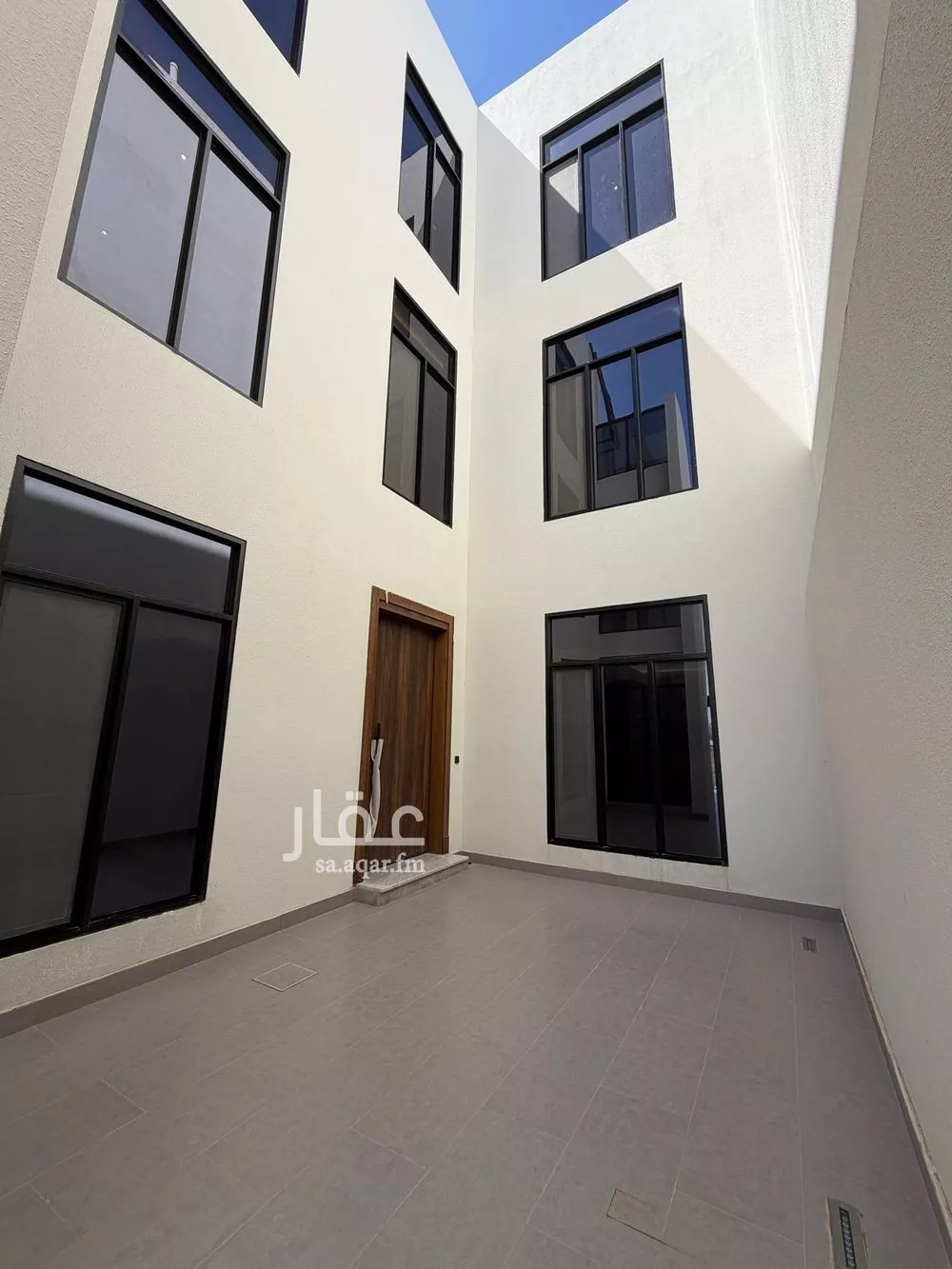 5 bedroom villa in Al Yaqout 4