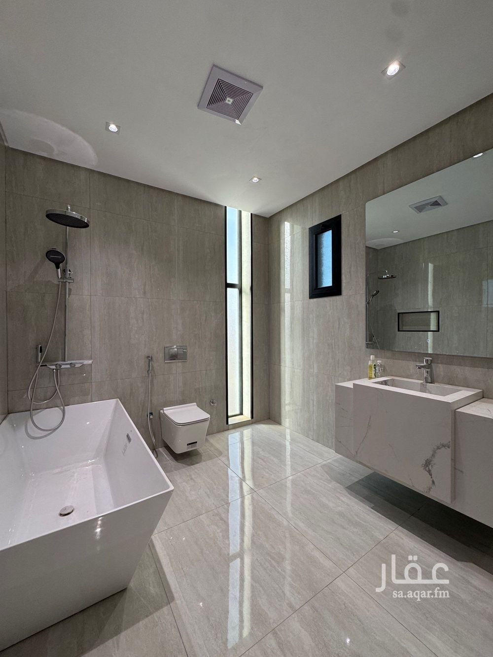 5 bedroom villa in Al Sawari, Jeddah 9