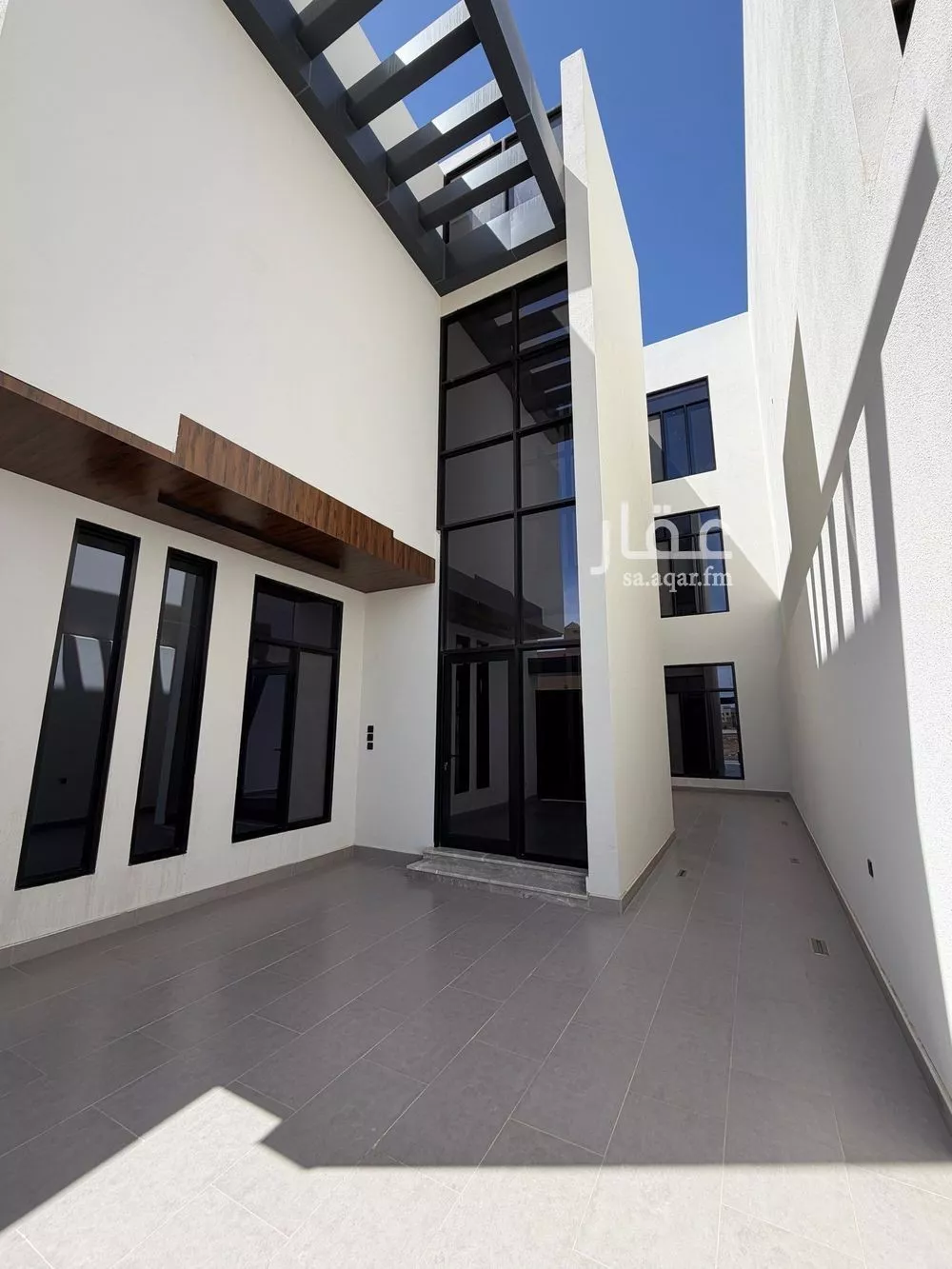 5 bedroom villa in Al Yaqout 3