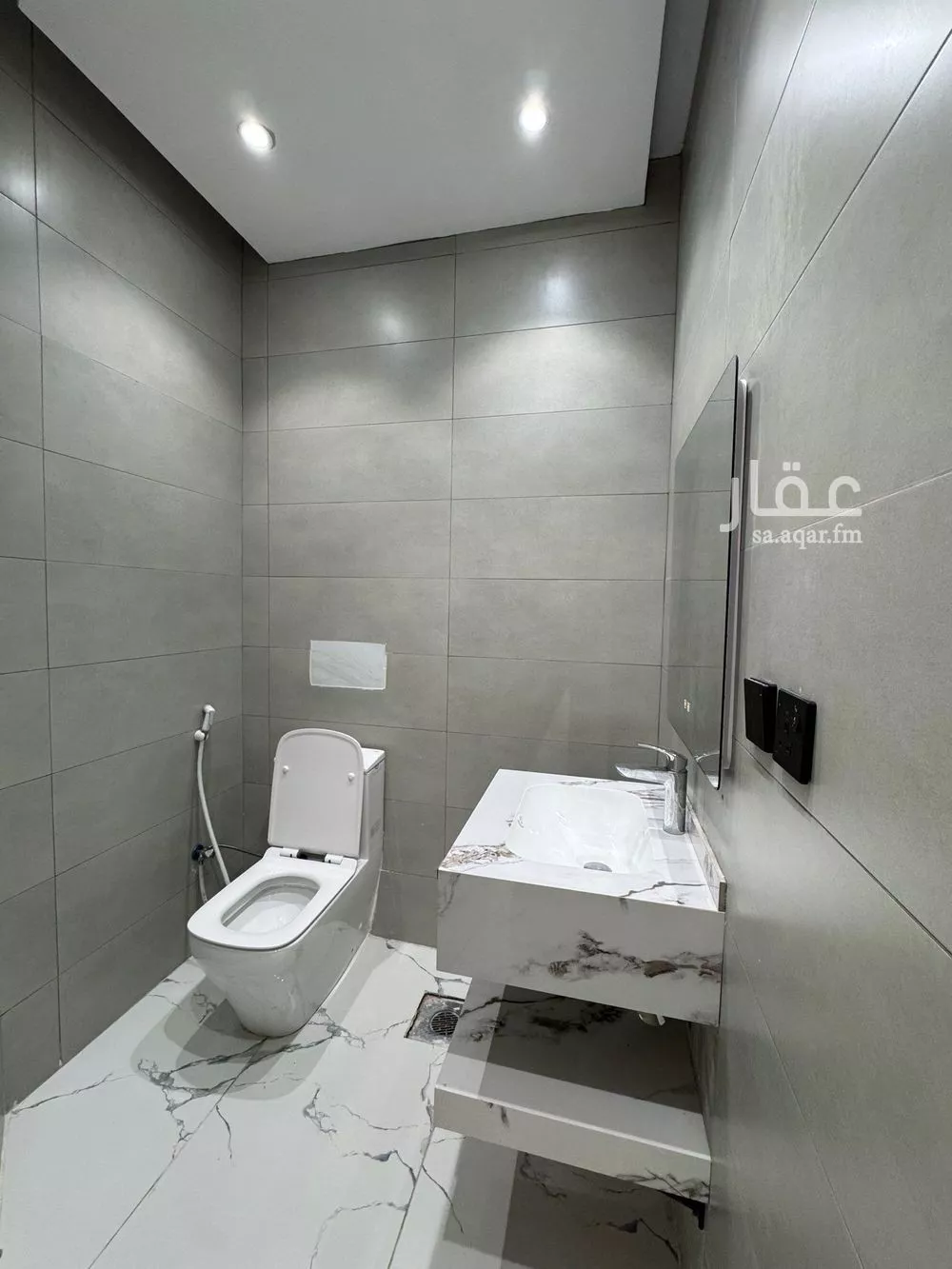 2 bedroom apartment in Al Shati 5