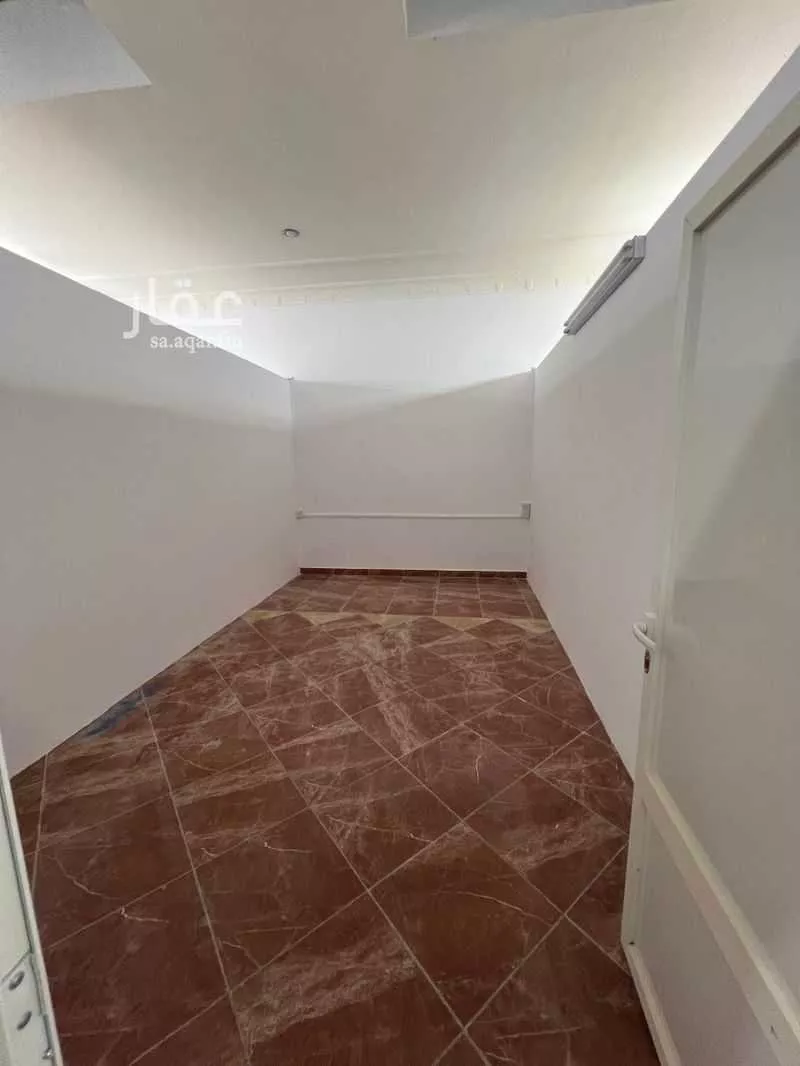 عمارة 2500 م² في الرمال 5