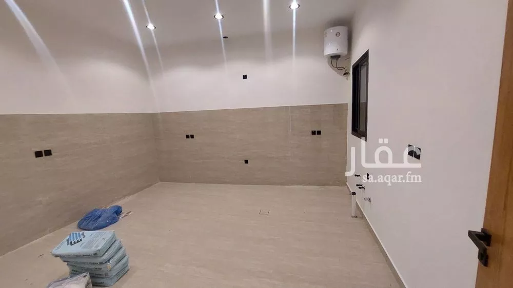 4 bedroom floor in Al Hazm 3