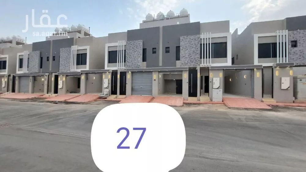 فيلا 4 غرف في بدر 1