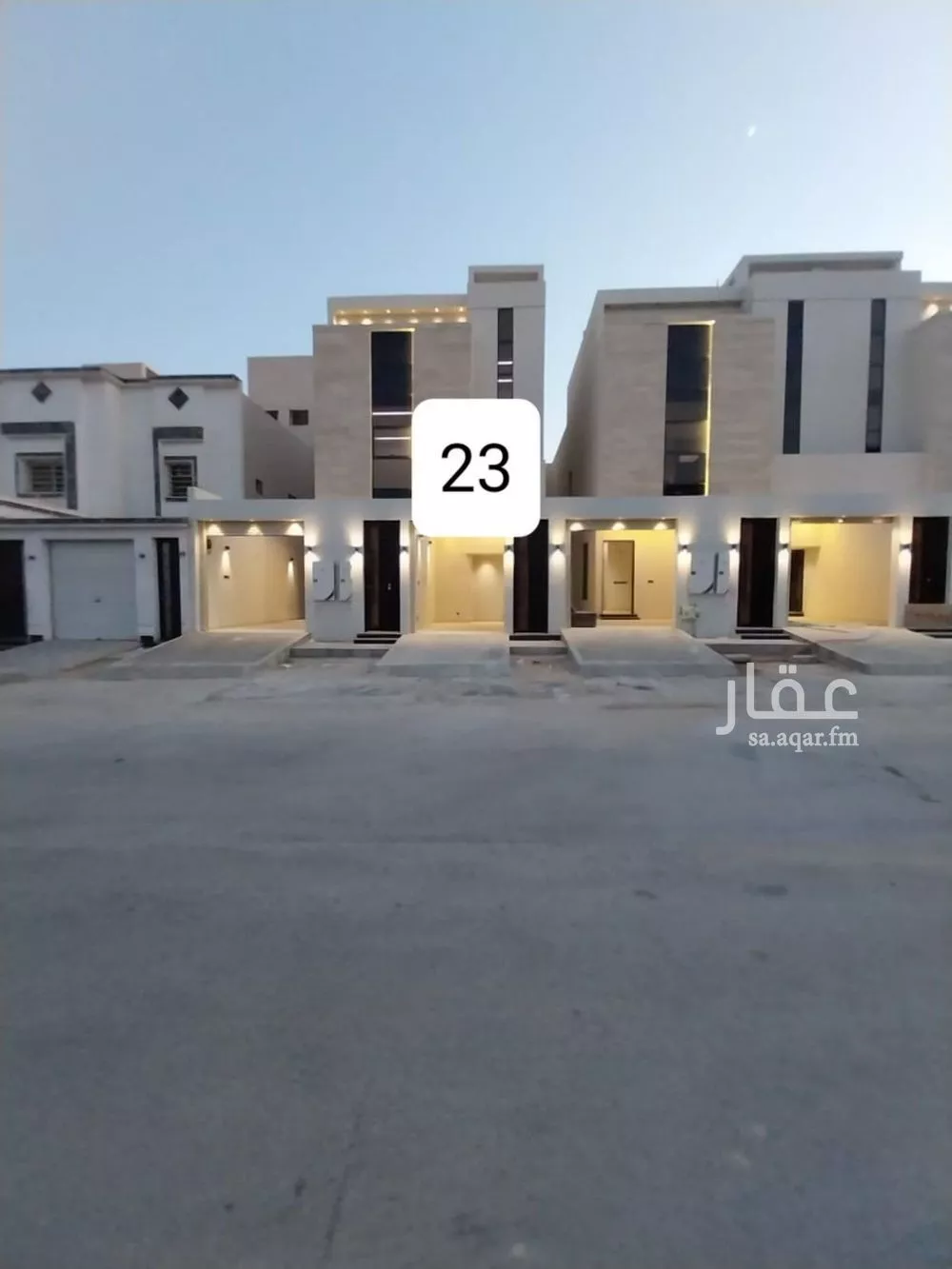 3 bedroom floor in Dhahrat Namar 1