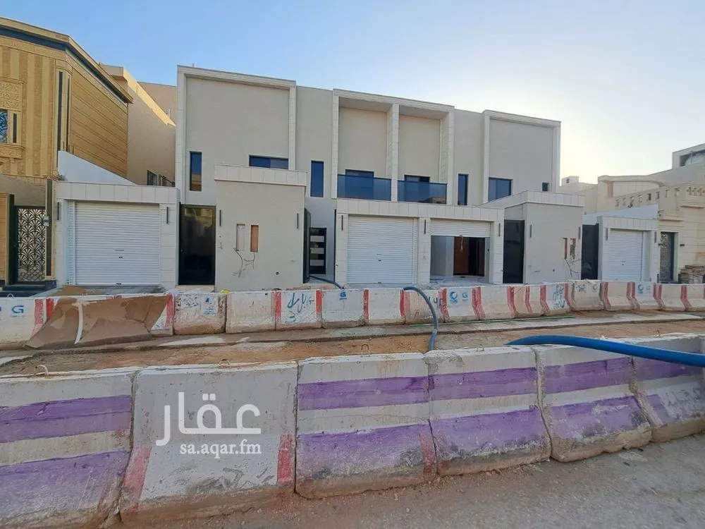 5 bedroom villa in Al Hazm 3
