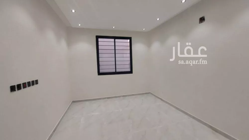 فيلا 4 غرف في عكاظ 4