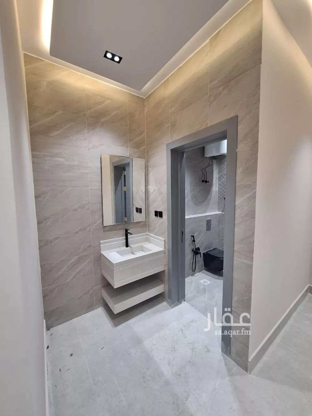 فيلا 5 غرف في طويق 4