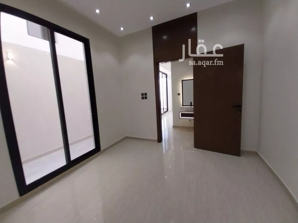 4 bedroom villa in Tuwaiq, Riyadh 11
