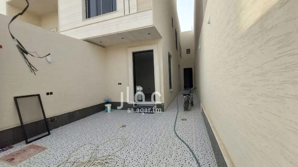 4 bedroom floor in Tuwaiq 3