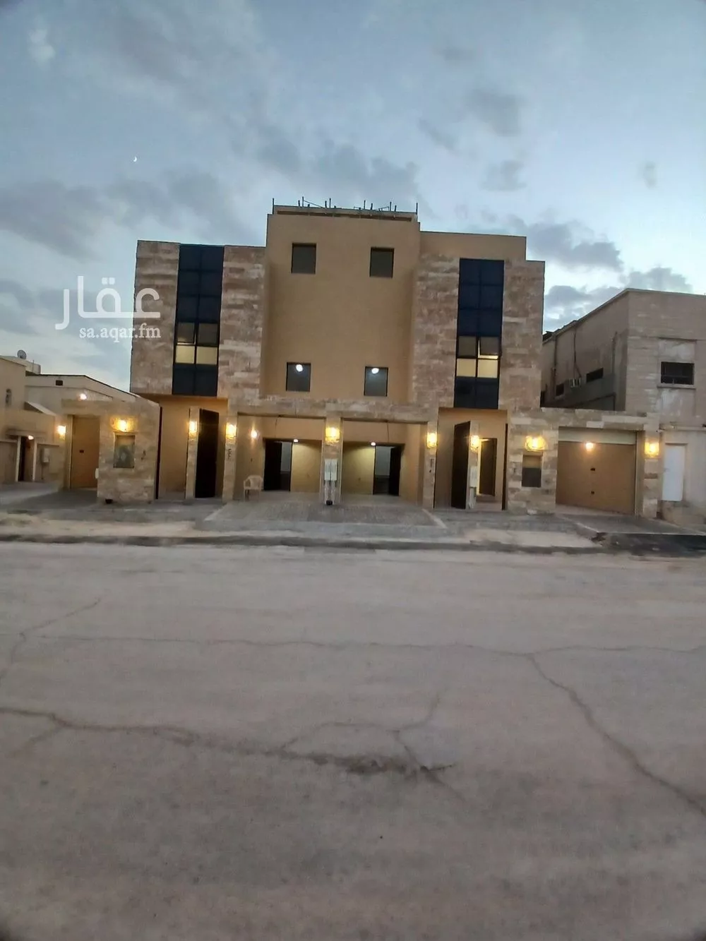 3 bedroom floor in Al Zahrah 3
