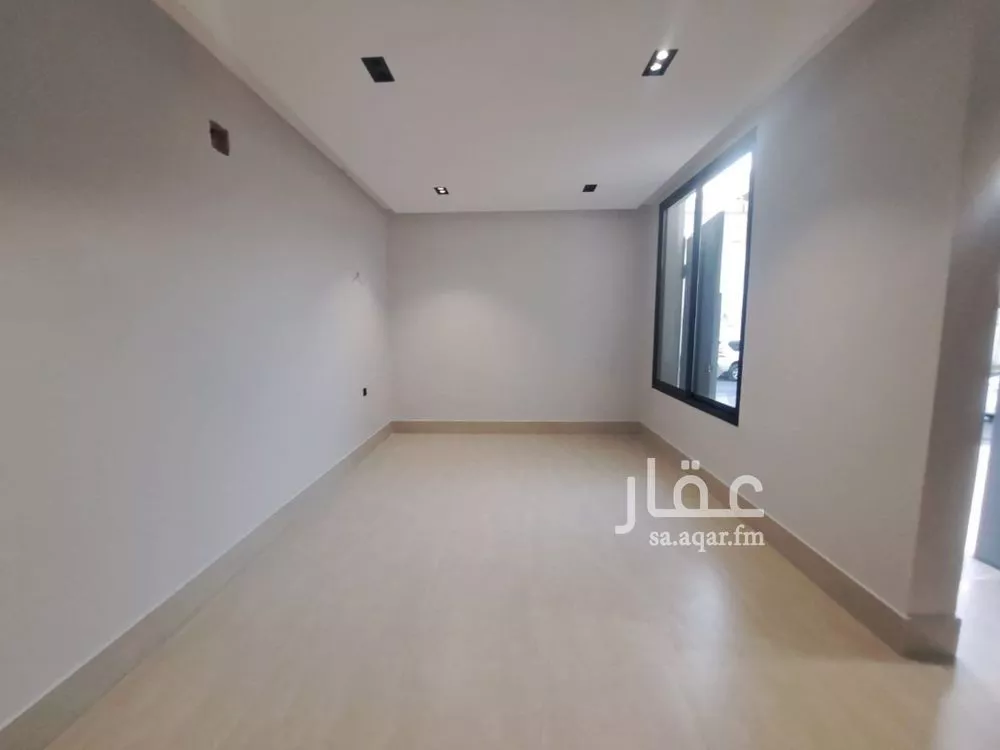 فيلا 6 غرف في العريجاء الغربية 4