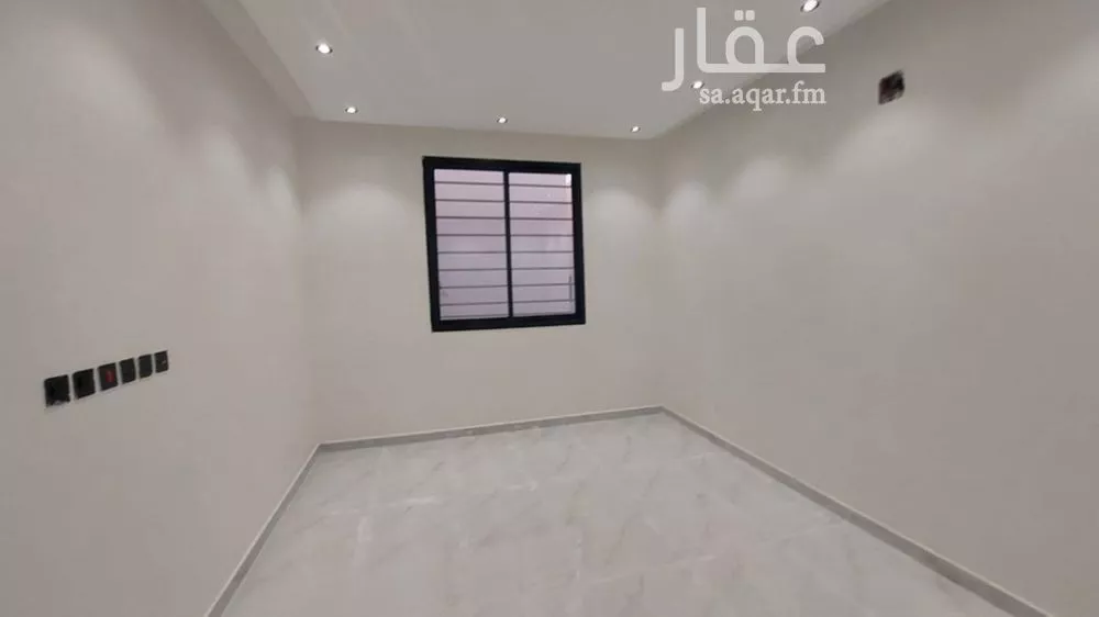 فيلا 4 غرف في عكاظ 4