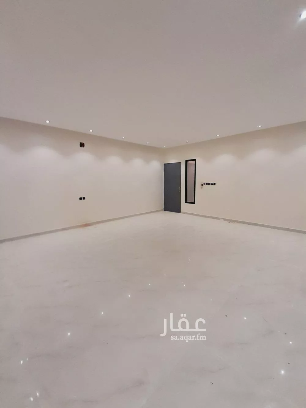 فيلا 4 غرف في عكاظ 5