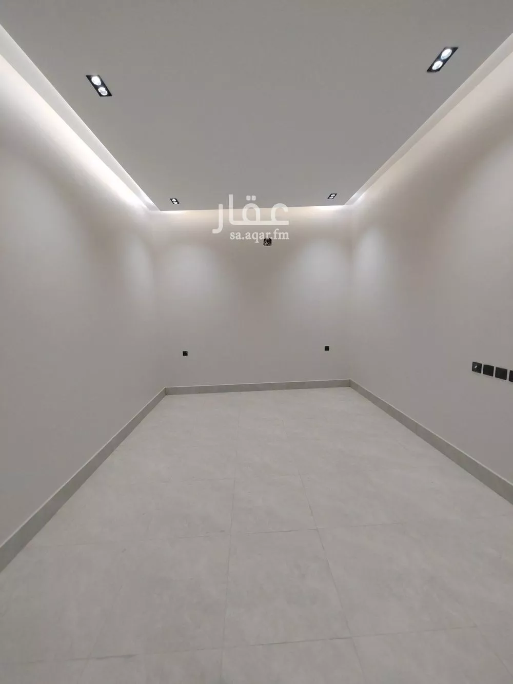 3 bedroom floor in Tuwaiq 4