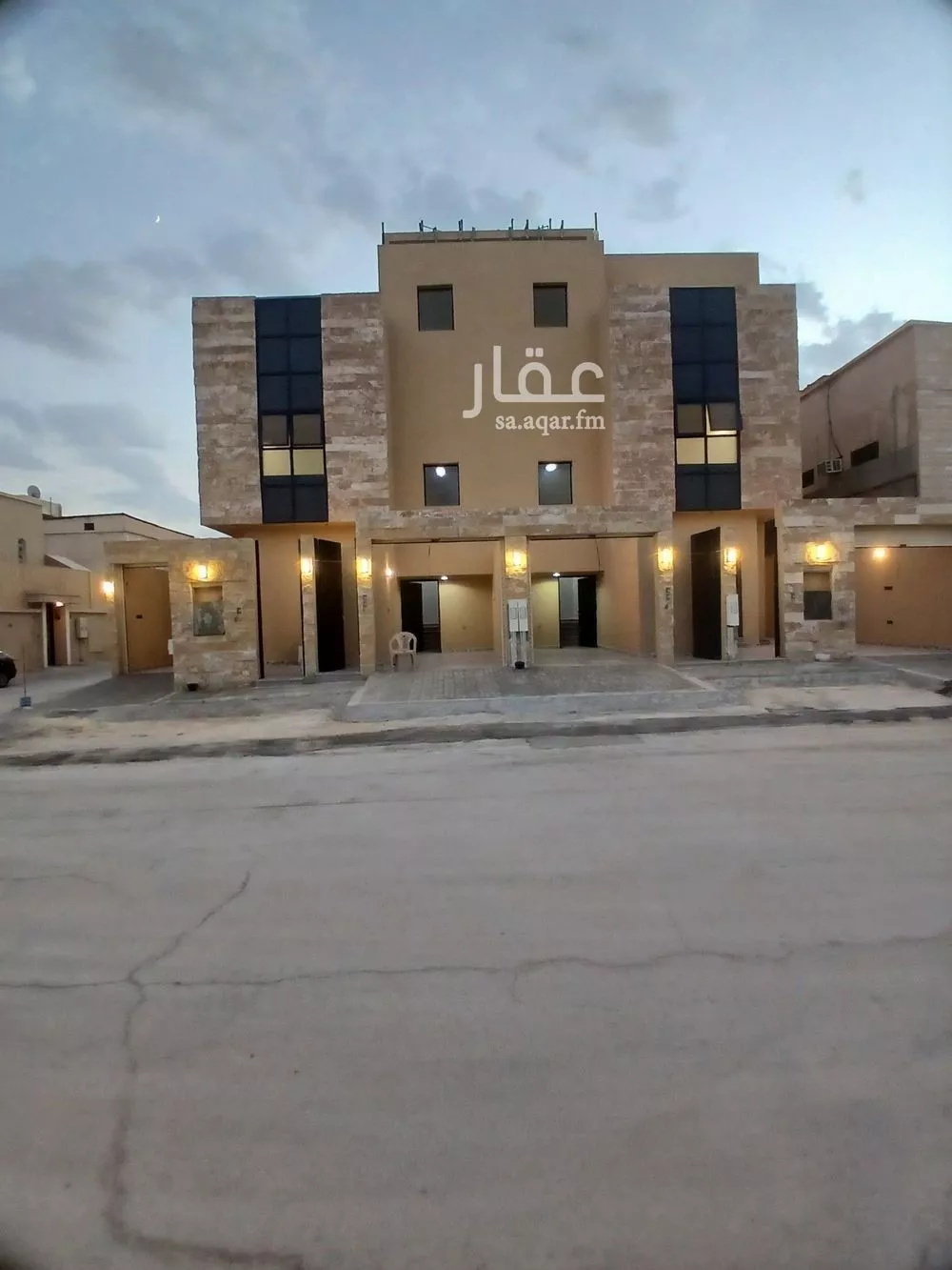 3 bedroom floor in Al Zahrah 4