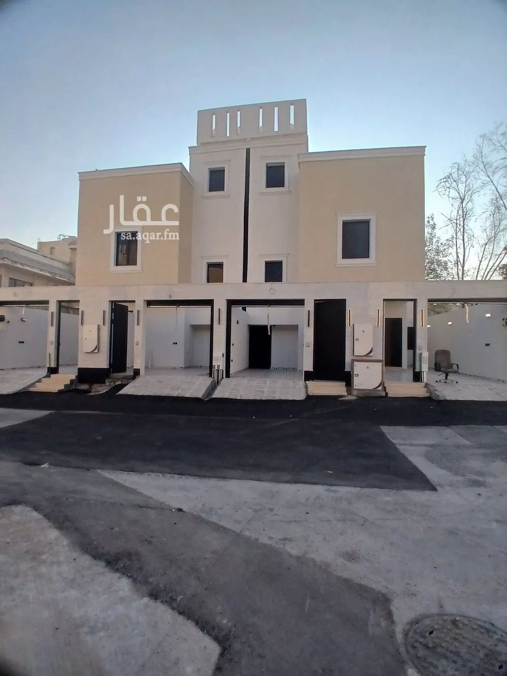 3 bedroom floor in As Suwaidi 4