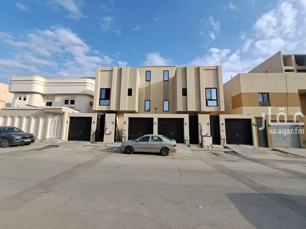3 bedroom floor in Dhahrat Al Badiah 3