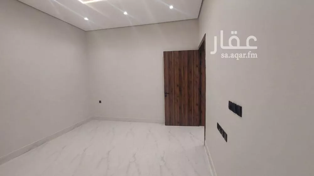 3 bedroom floor in Al Hazm 2