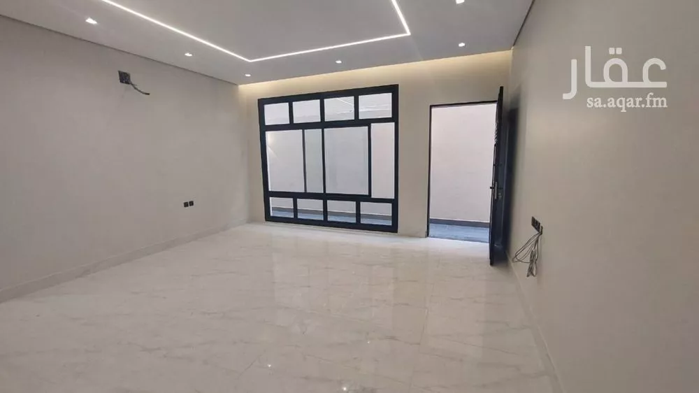 3 bedroom floor in Al Hazm 3