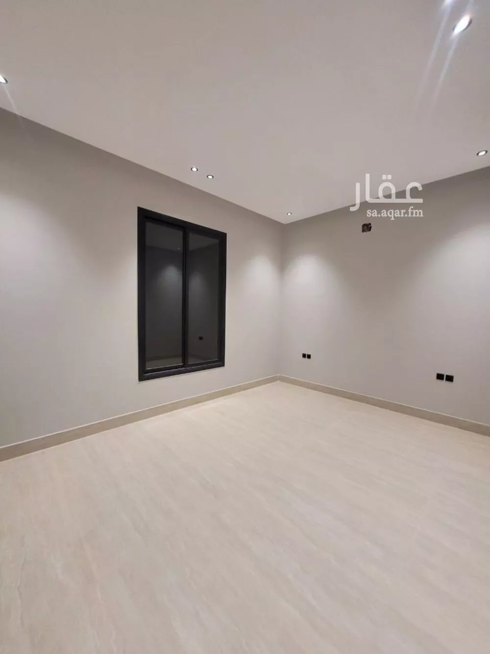 3 bedroom floor in Dhahrat Namar 5