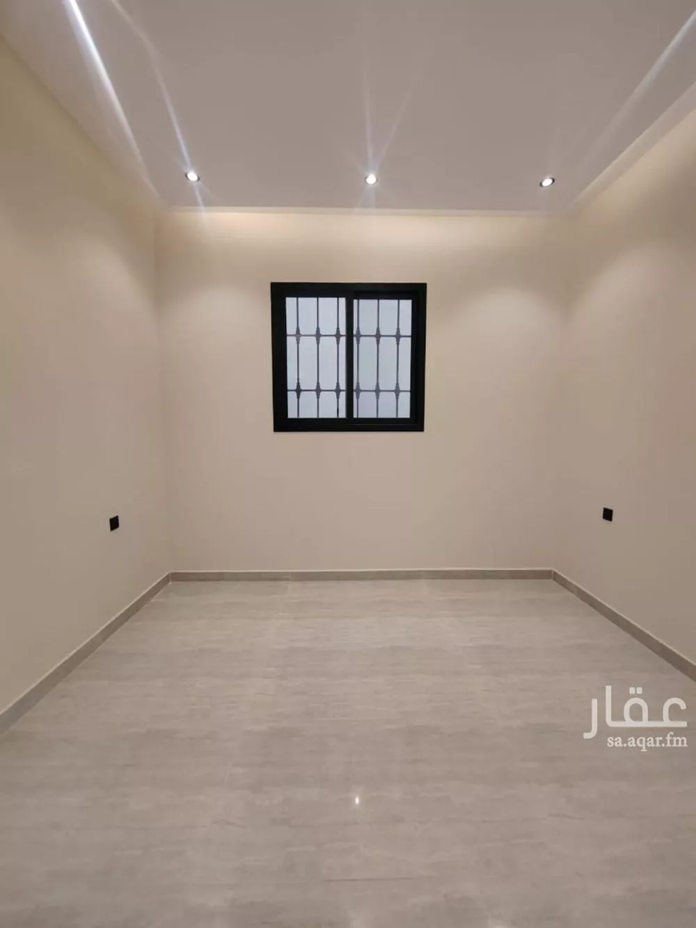 فيلا 5 غرف في العريجاء الغربية 3