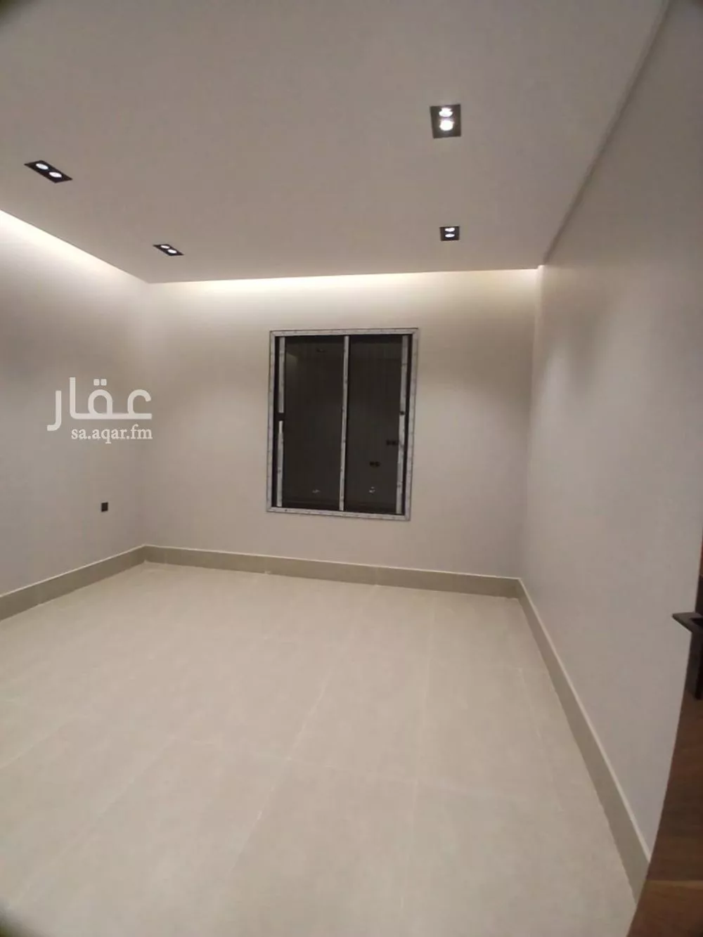 فيلا 5 غرف في عكاظ 4