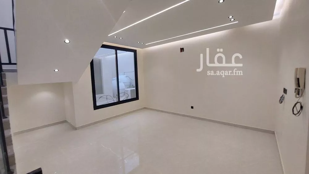 فيلا 4 غرف في بدر 2