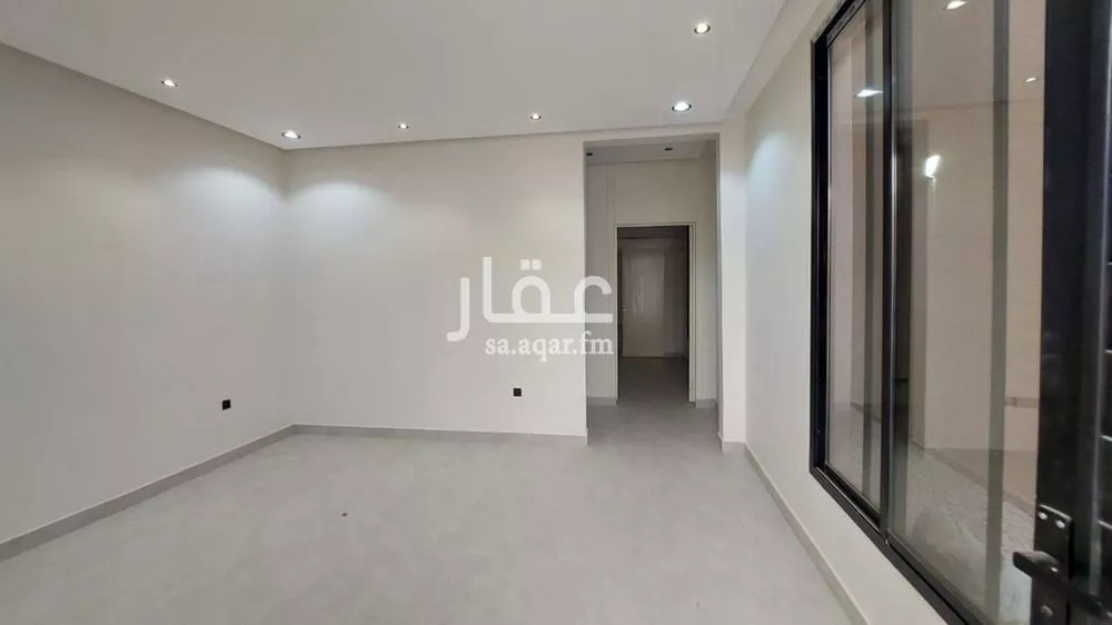 4 bedroom floor in Tuwaiq 5