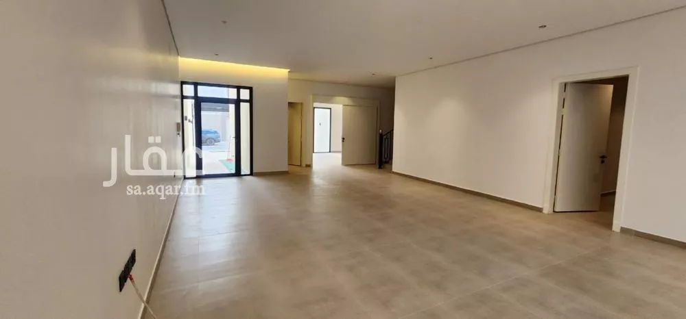 4 bedroom villa in Al Hazm, Riyadh 15