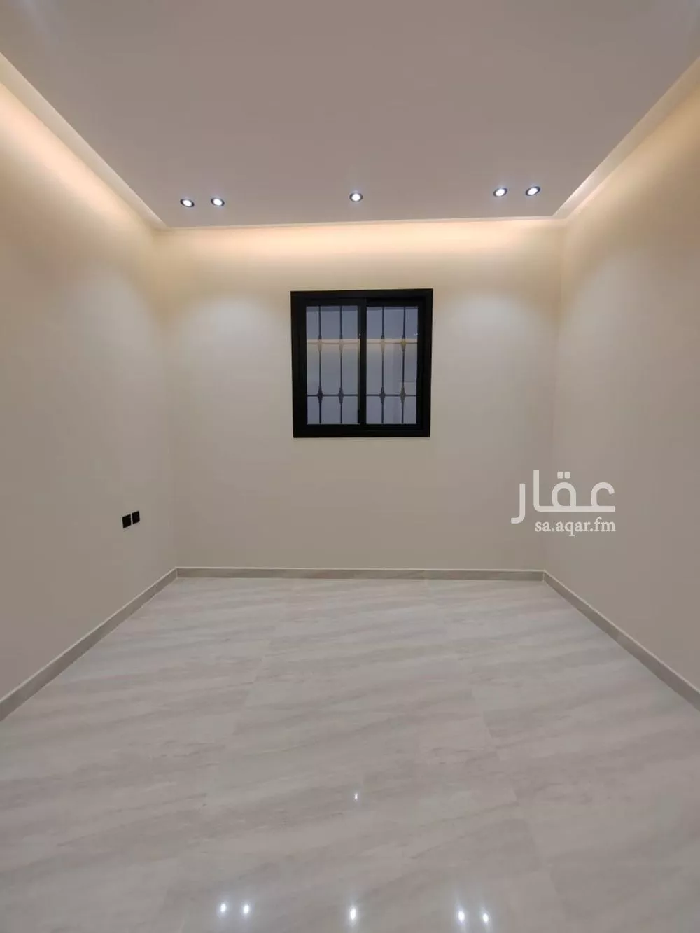 فيلا 6 غرف في العريجاء الغربية 3