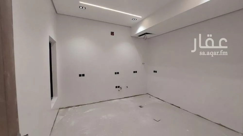 4 bedroom floor in Okaz 5