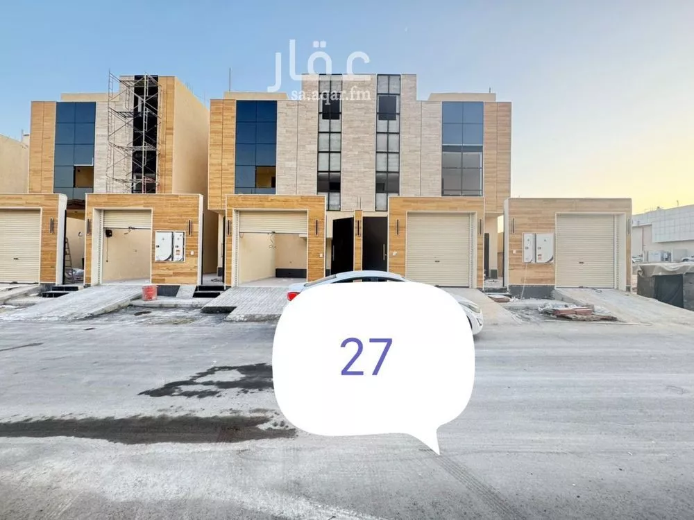 3 bedroom floor in Tuwaiq 1