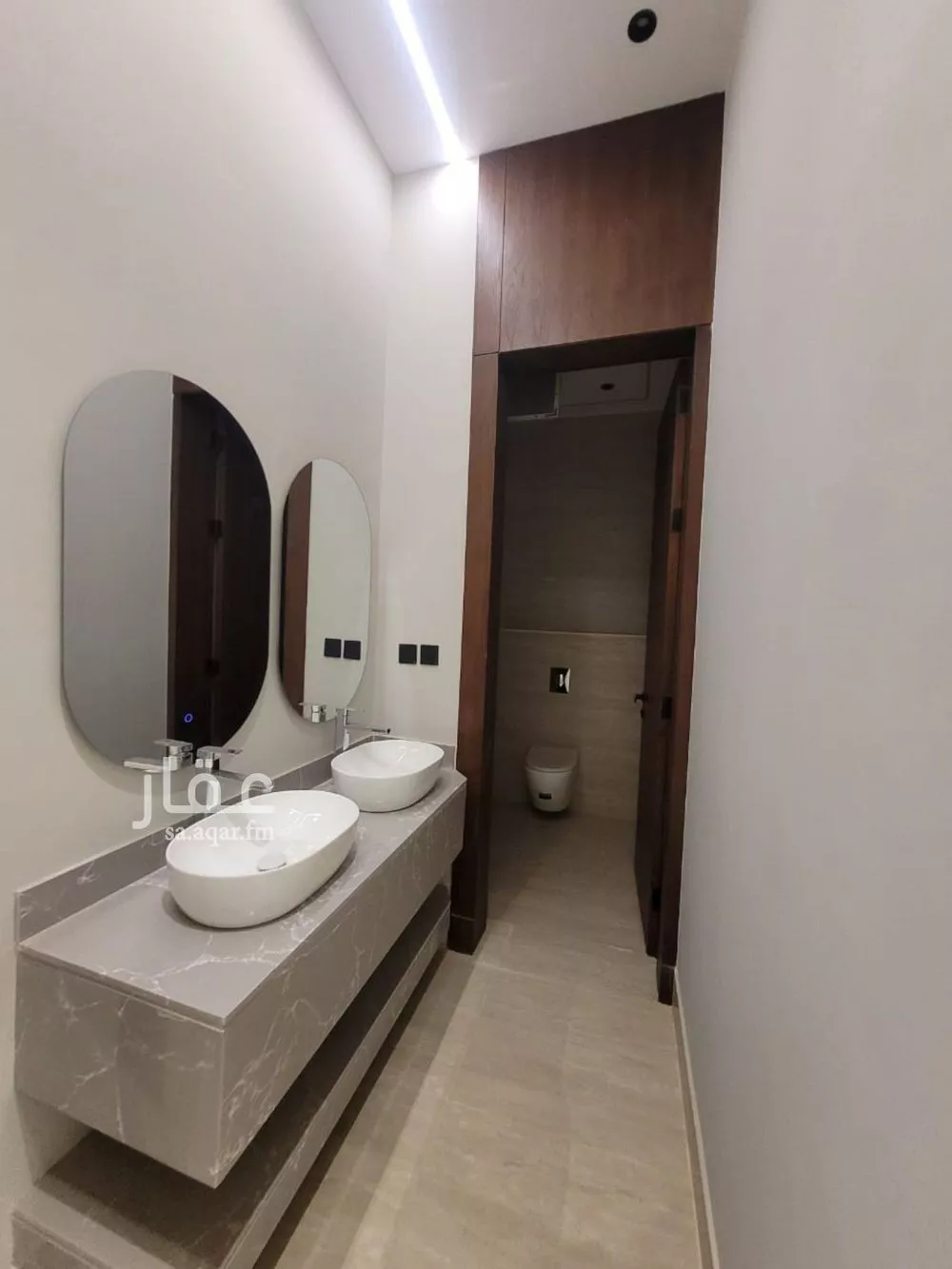 3 bedroom floor in Dhahrat Namar 5