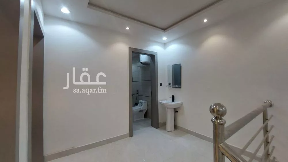 فيلا 4 غرف في بدر 5