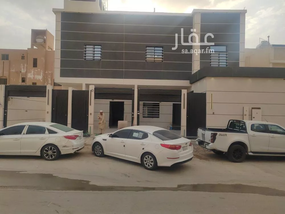 3 bedroom floor in Tuwaiq 2