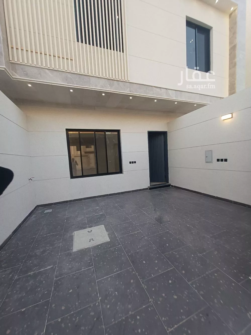 فيلا 5 غرف في عكاظ 2